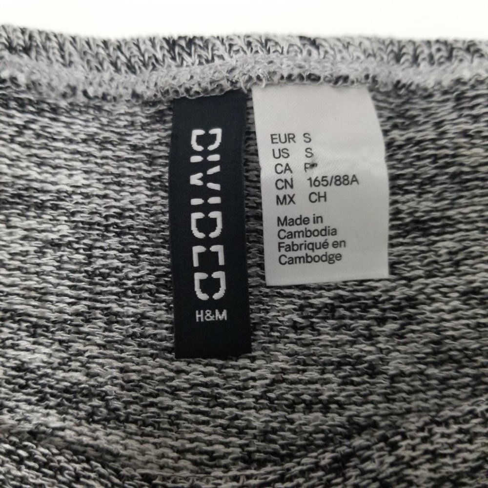 Divided by H&M Long Sleeve Top - Picture 5 of 14